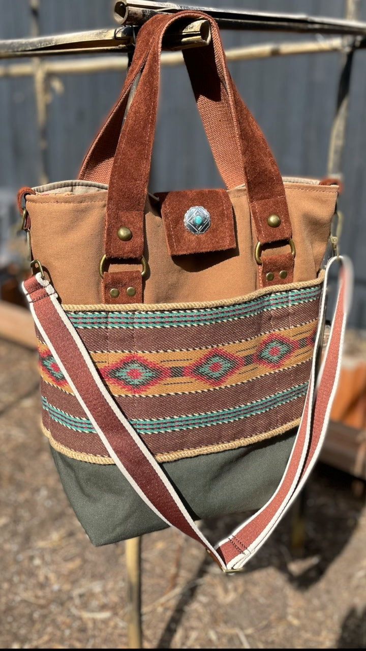 Colonial West Tote